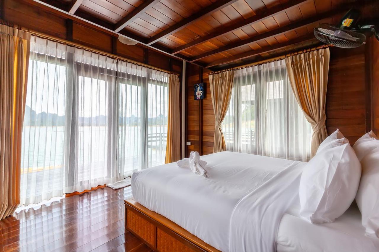 500 Rai Floating Resort Ban Chieo Ko Room photo