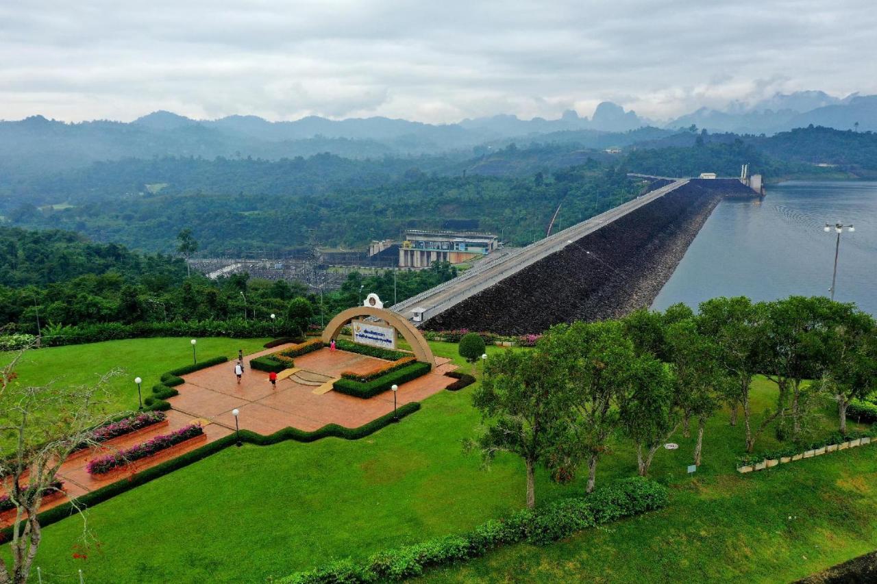 500 Rai Floating Resort Ban Chieo Ko Exterior photo