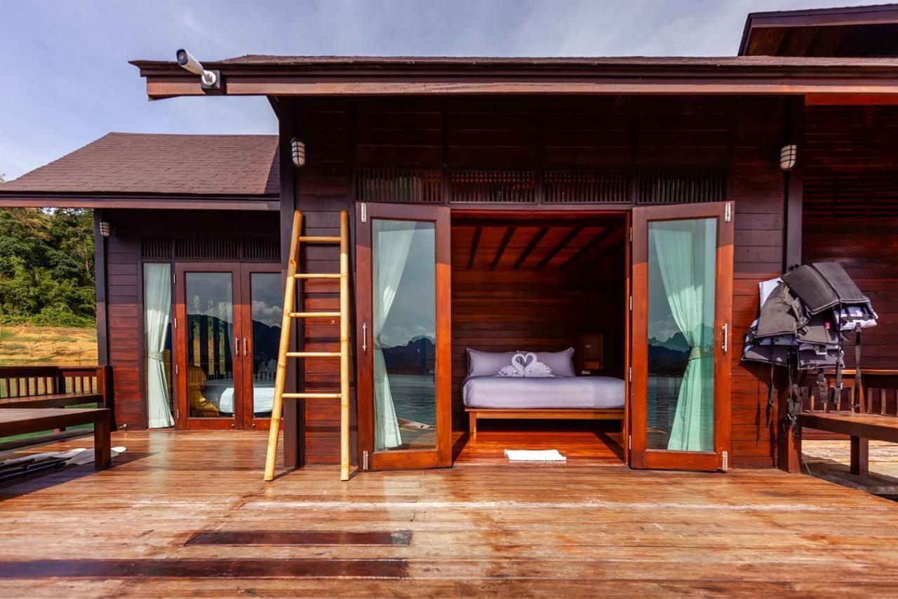 500 Rai Floating Resort Ban Chieo Ko Exterior photo