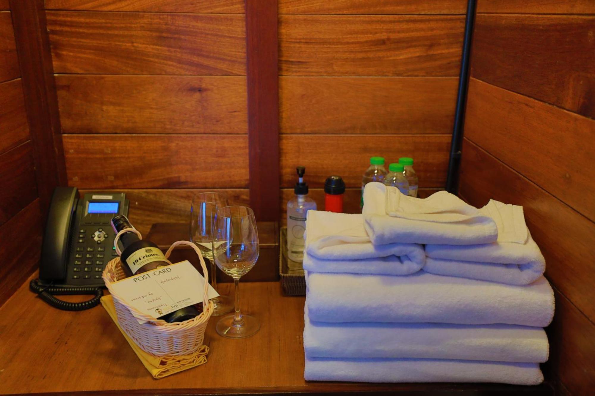 500 Rai Floating Resort Ban Chieo Ko Room photo