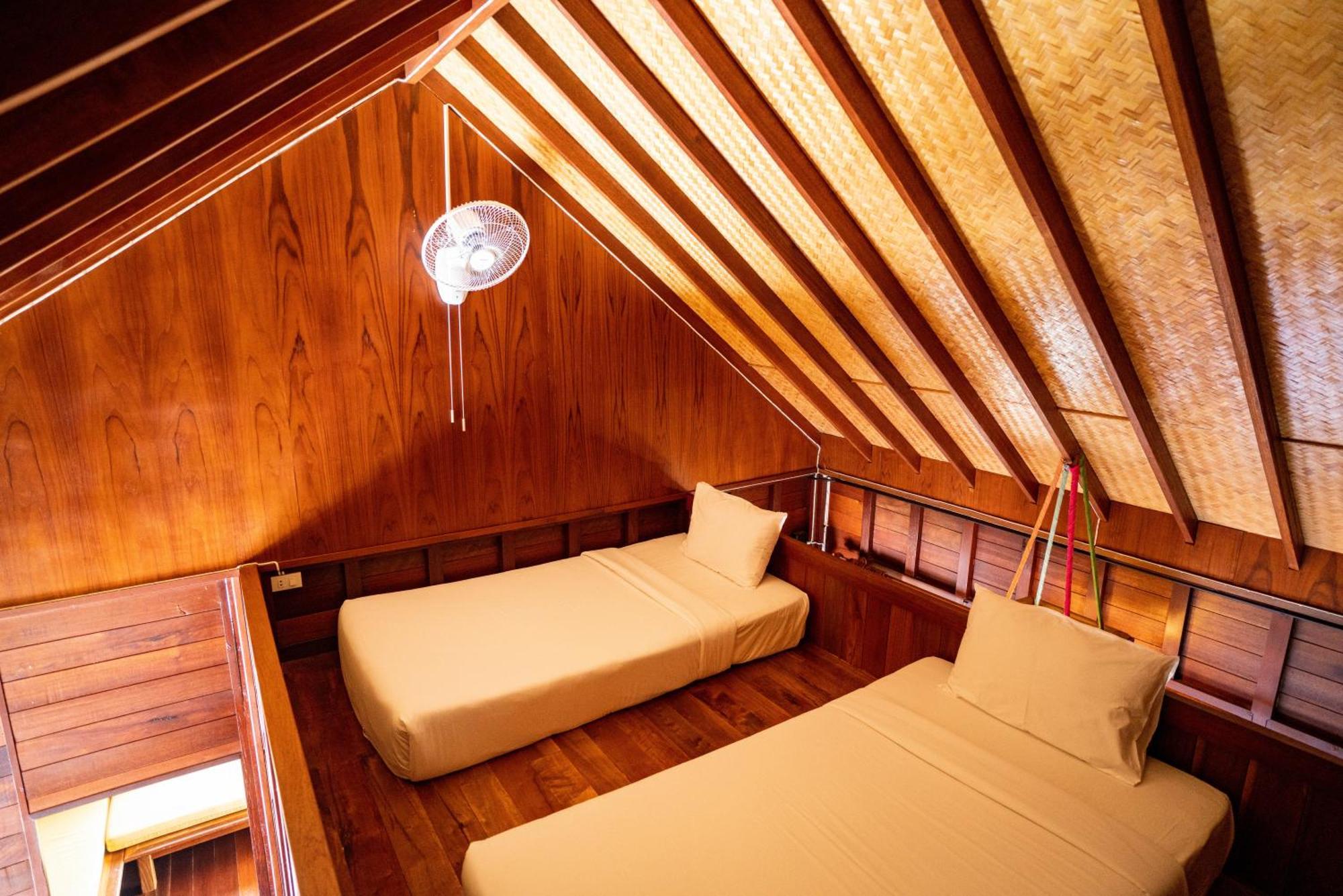 500 Rai Floating Resort Ban Chieo Ko Room photo
